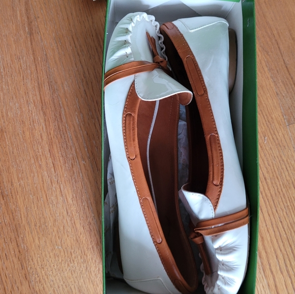 KATE SPADE LOAFER - Picture 3 of 7